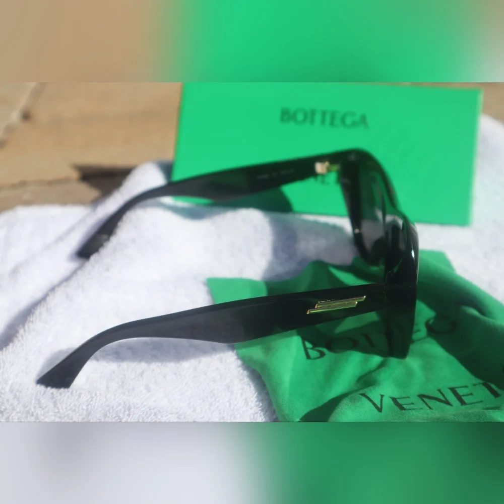 Bottega Veneta black sunglass - Picture 5 of 7